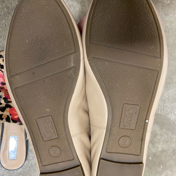 Casual Shoes - Picture 2 of 3